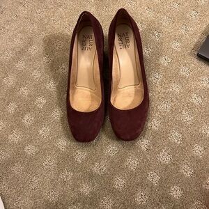 Naturalizer Burgundy Heels Elegant Suede Design